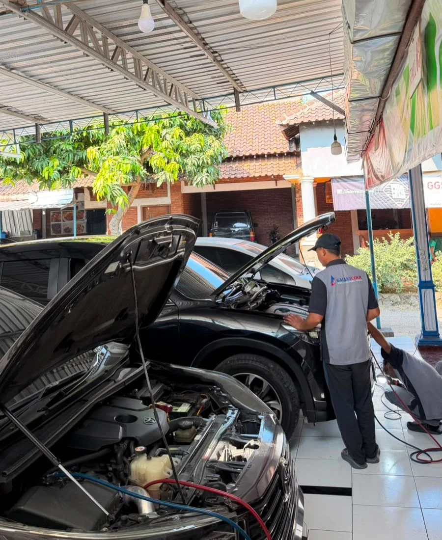 Mekanik Galaxi Cool Bengkel AC Mobil