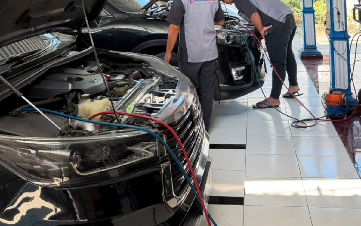 Tambah dan Isi Freon AC Mobil